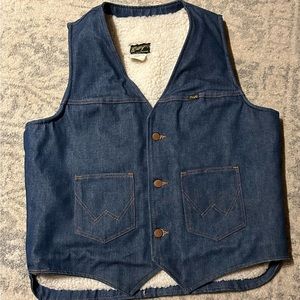 Vintage Mens Sherpa lined Wrangler Vest